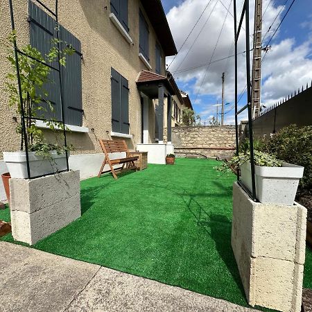 Love Room Avec Jacuzzi Proche Paris Et Roissy Cdg Persan Eksteriør bilde