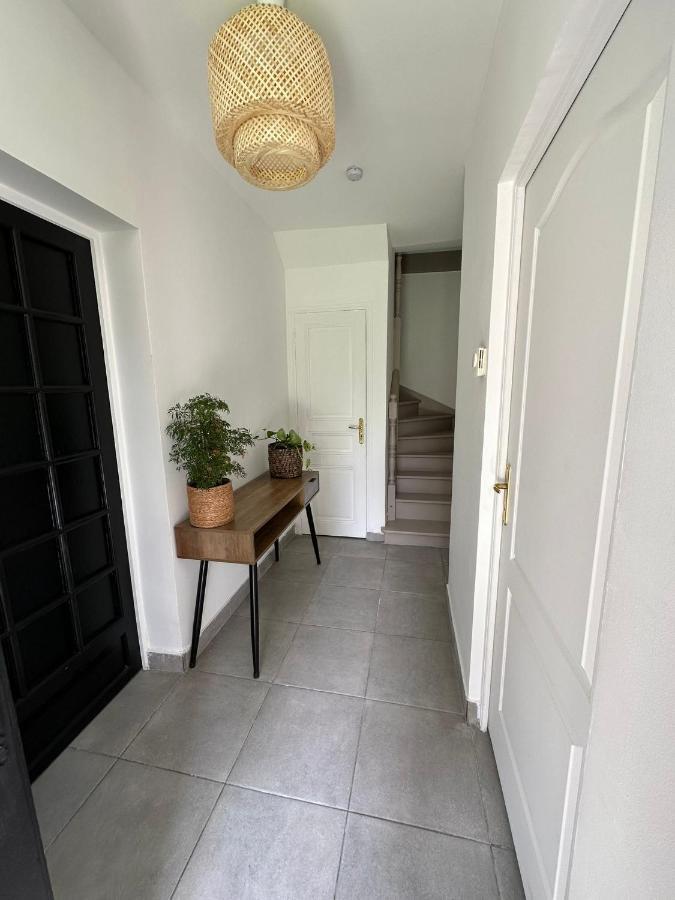 Love Room Avec Jacuzzi Proche Paris Et Roissy Cdg Persan Eksteriør bilde