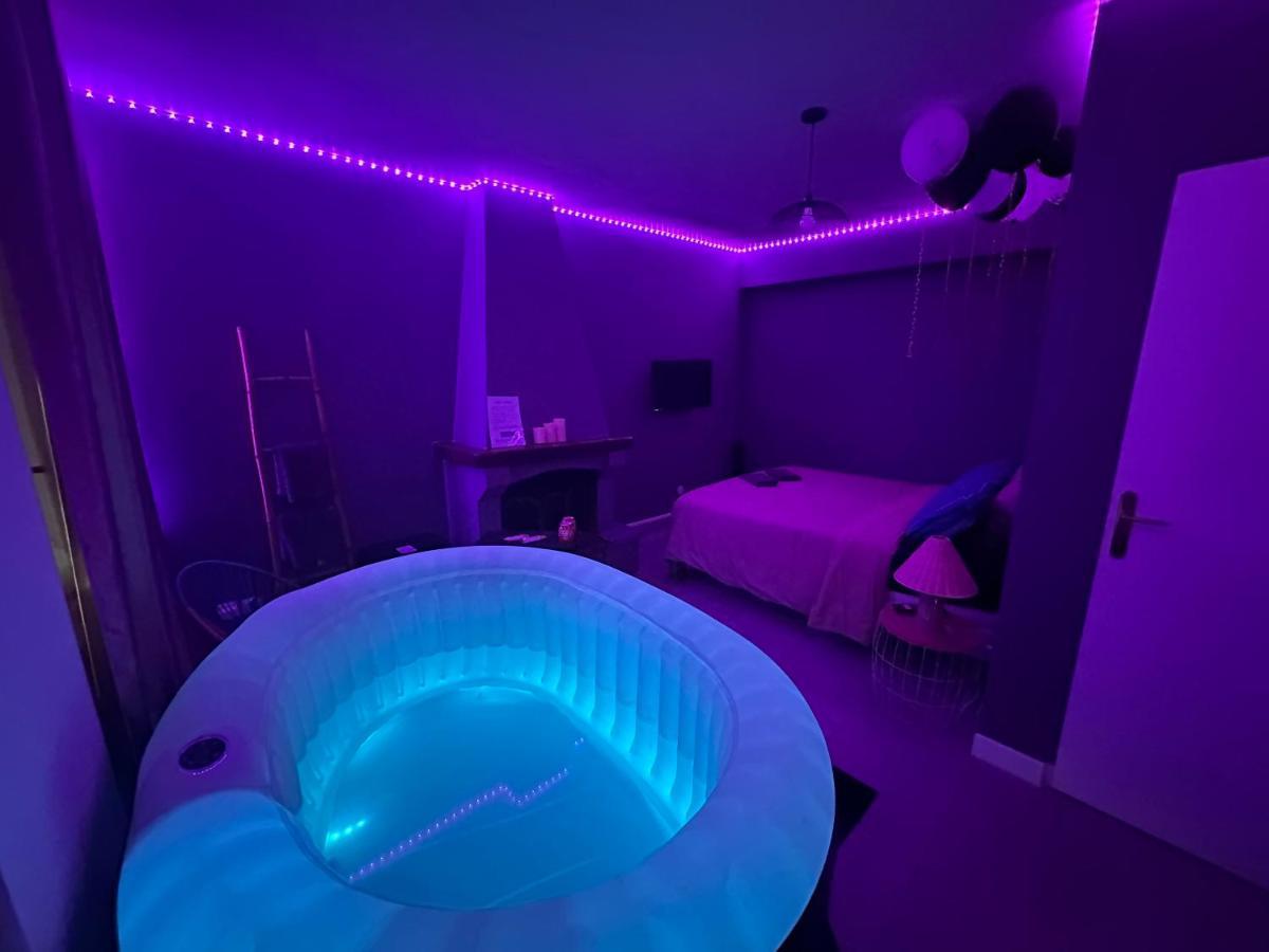 Love Room Avec Jacuzzi Proche Paris Et Roissy Cdg Persan Eksteriør bilde